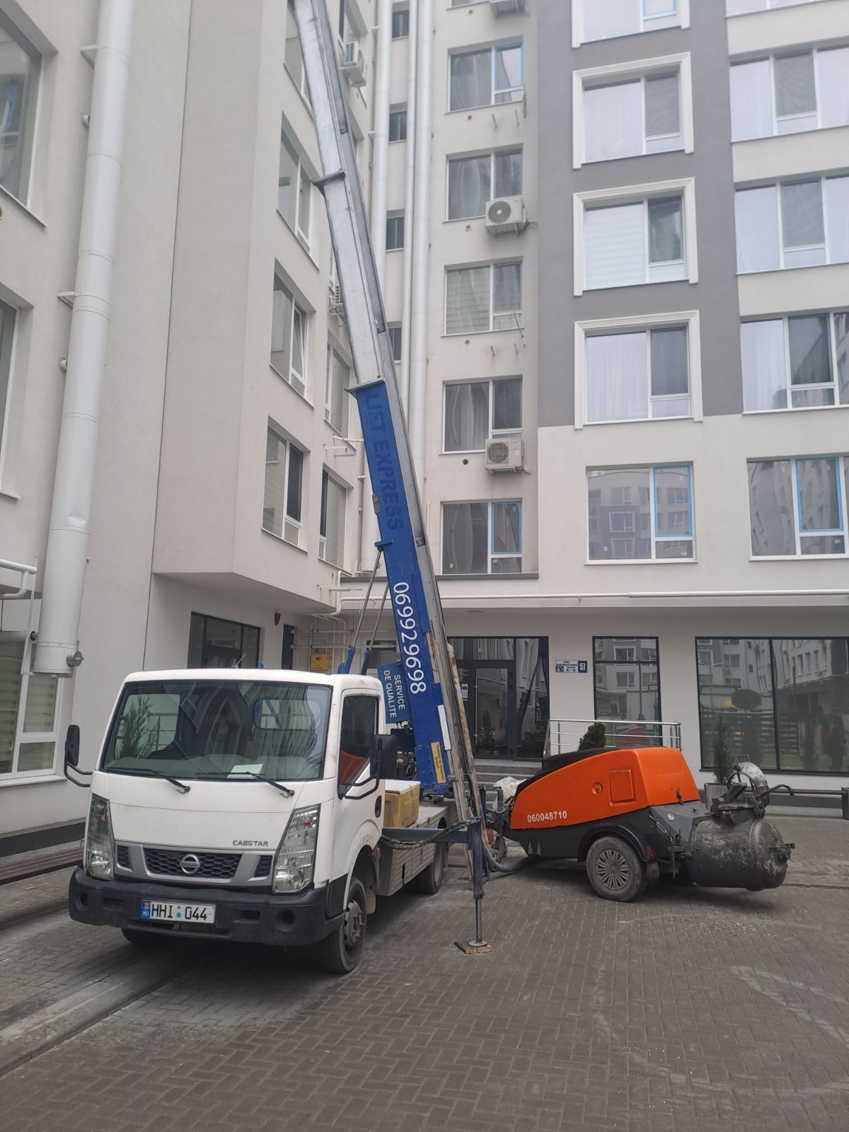 Autoturn pentru șapă mecanizată la etaj în Chișinău și Moldova